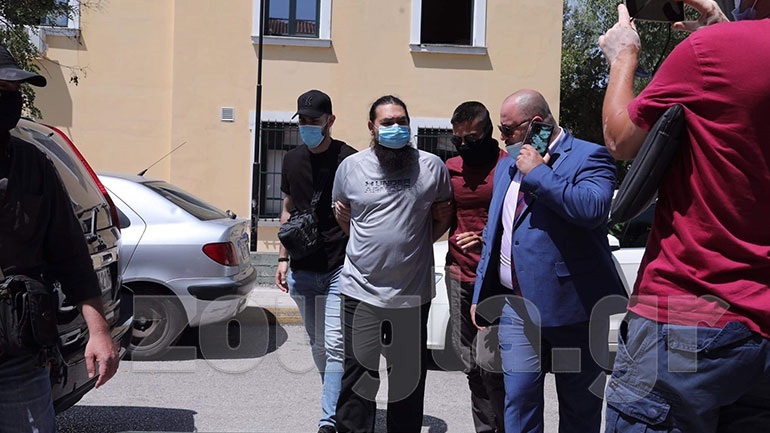 Επέστρεψε στη φυλακή μετά τη συμπληρωματική του απολογία ο ιερέας με το βιτριόλι